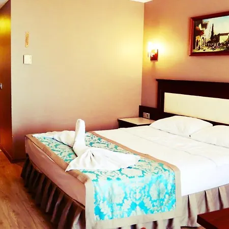 Kumburgaz Blue World Otel 4*