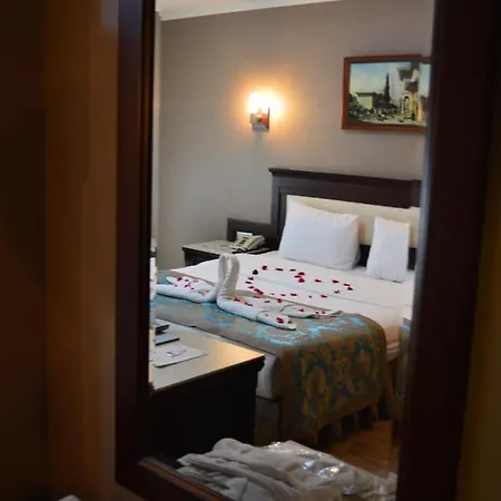 Kumburgaz Blue World Otel 4*