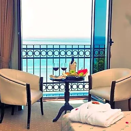 Otel Kumburgaz Blue World