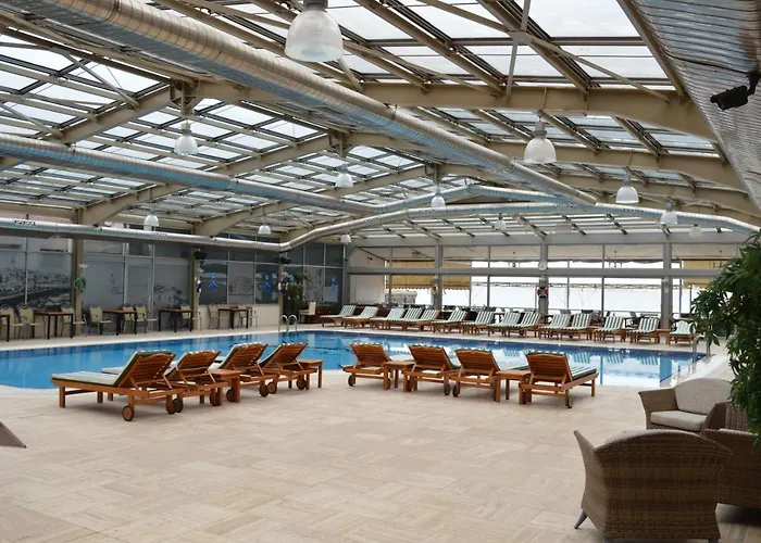 Kumburgaz Blue World Hotel 4*